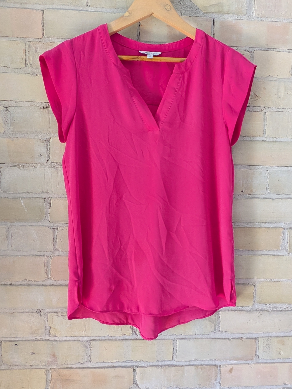 Reitmans Bold Fuchsia V-Neck Cap Sleeve Blouse